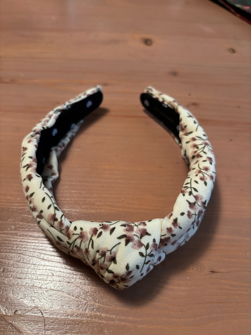 LELE SADOUGHI FLORAL KNOTTED HESD BAND NWOT